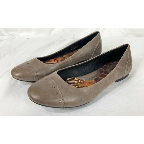 Born Shoes - Born Lola Leather Flat Cosmic Studded Size 9.5 EU 41 Brown Taupe D49922 Comfort